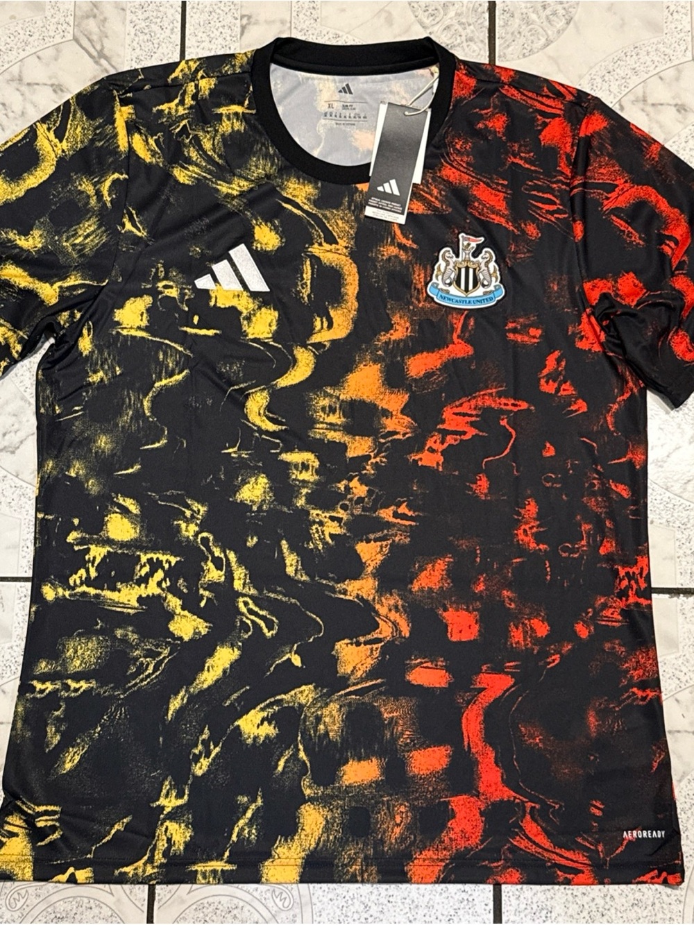 New Adidas Newcastle United 25/26 Pre-Match Soccer Jersey Men’s Size XL JN8797